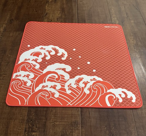Artisan/LGG Saturn Pro/BenQ + PLUS (lot tapis de souris) (lire) - Photo 10/16
