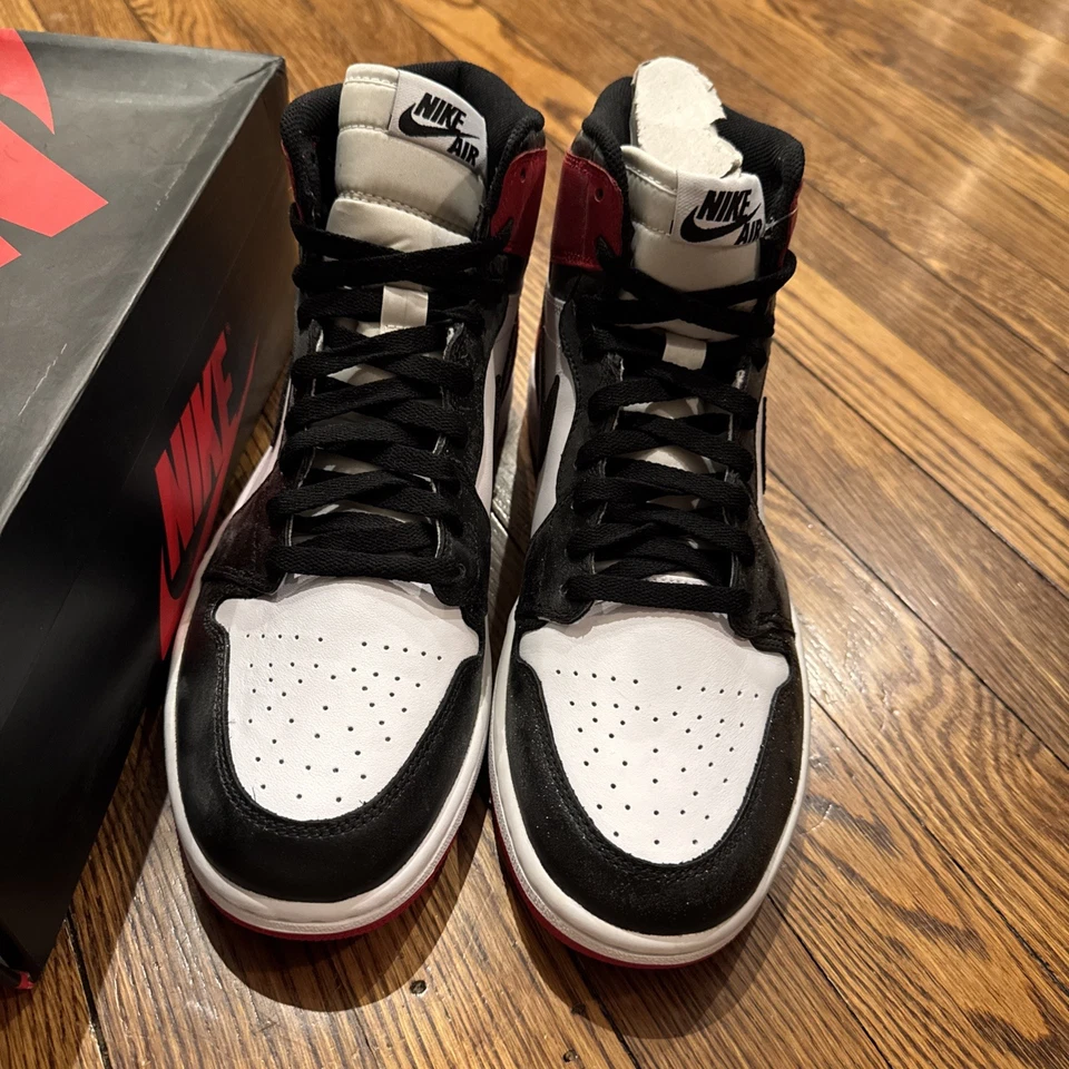 Size 10.5 - Air Jordan 1 Retro OG 2013 High Black Toe — 第 2/4 张图片