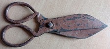 Primitive iron scissors . Rare Primitive iron scissors 8