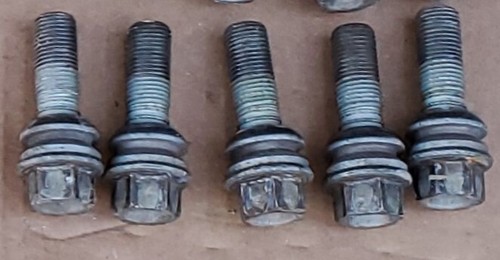 WHT002529 Volkswagen VW/AUDI/Porsche OEM 14mm x 1.5 X 51mm long LUG ...