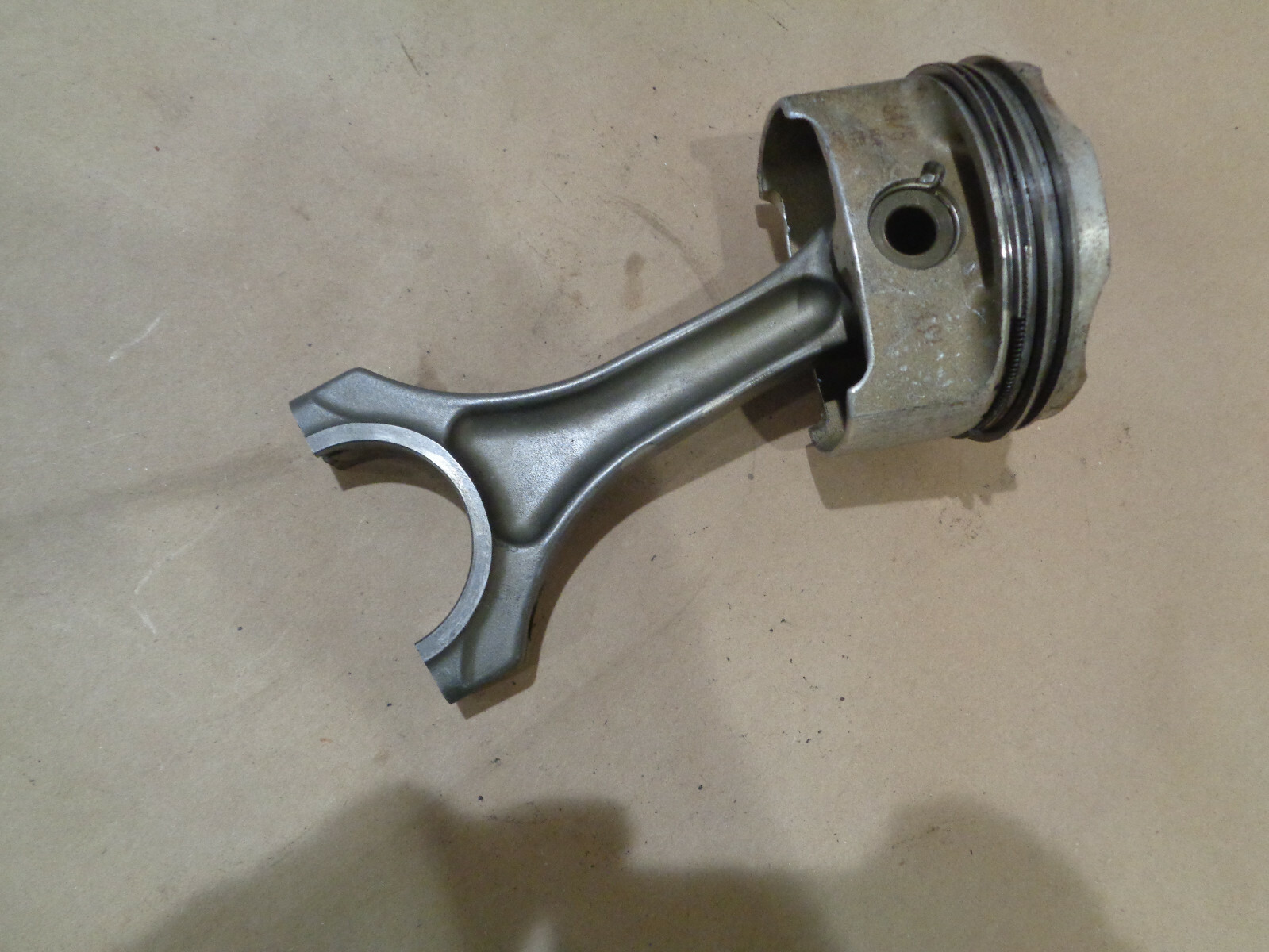 Ferrari 355 - Piston & Con Rod - No Con Rod Cap - P/N 159141