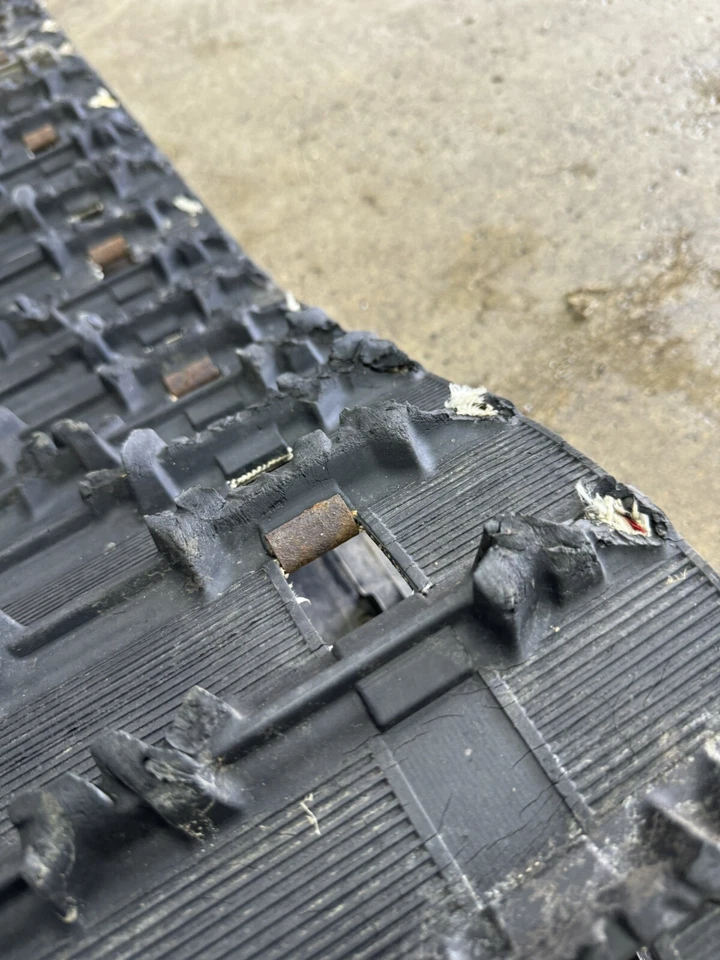 05 06 07 YAMAHA RS RAGE TRACK 9922H 136X15X1.25 136in Skidoo Polaris 2.52 Pitch - Image 3 of 4