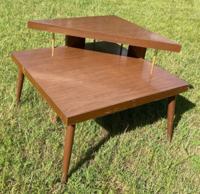 Vtg tiered MCM Mid Century modern wood triangle Formica corner Table mid century