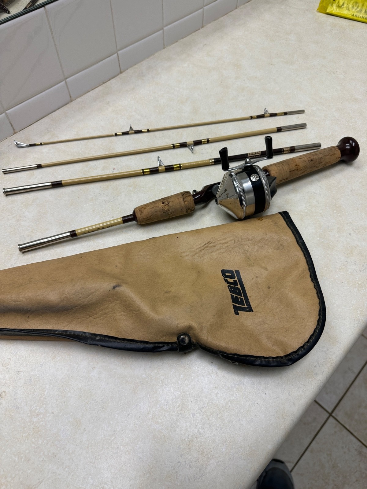 Vintage Zebco 33 w/ 6104, 6&rsquo; Rod & Zipper Bag.  Made In US