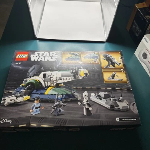 Authentic LEGO STAR WARS JANGO FETT'S STARSHIP (75433) 707 Pieces Brand New