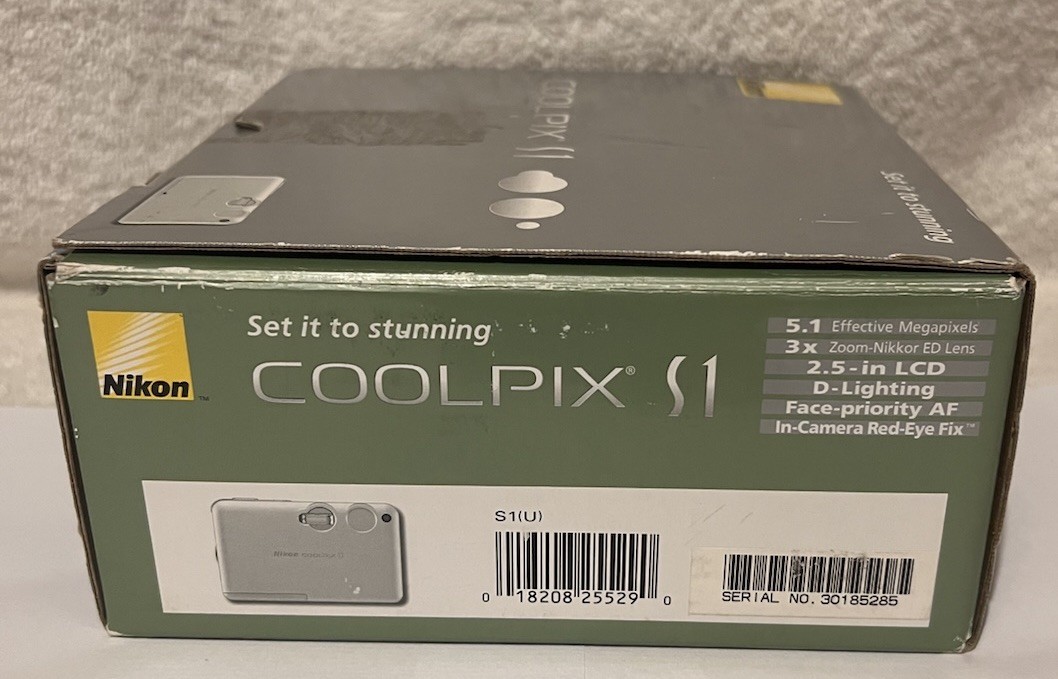Nikon COOLPIX S1 5.1MP Digital Camera - Silver With Battery Sim