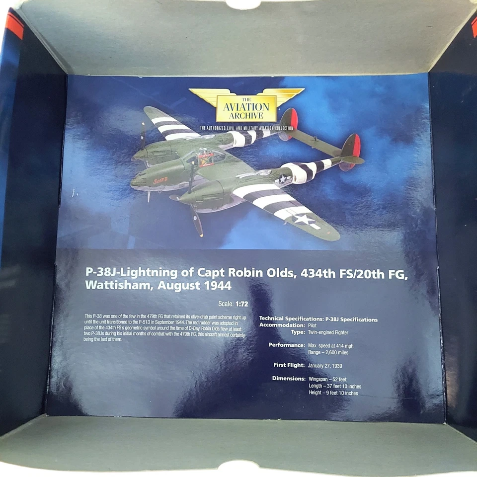 Modelo de avión Corgi P-38J Lightning Capt Robin Olds escala 1:72 Foto 3 de 4