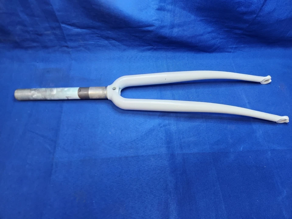 Новый из старых запасов 80-е 700 C 1 дюйм резьба 190/30 мм 375 мм ATC БЕЛЫЙ АЛЮМИНИЙ? Лезвие вилки CR-MO - Изображение 4 из 4