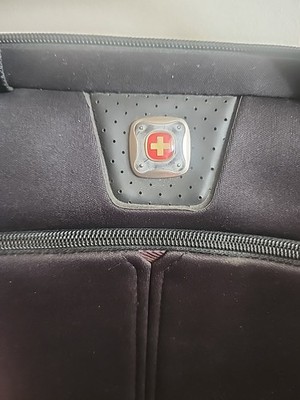 SwissGear/Wenger Sherpa laptop slimcase. This model is designed to fit...