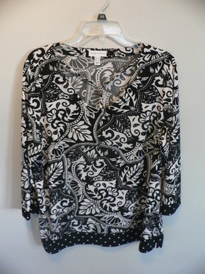 SUSAN GRAVER Artistic Design Black & White V-Neck Liquid Knit 3/4 Length Large