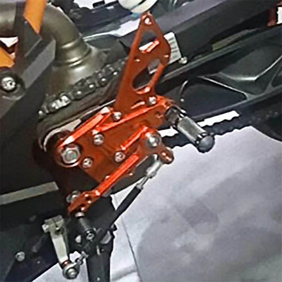 For KTM Duke125/200/250/390 13-16 Adjustable Rearset Footrest Rear Sets Footpegs - Image 3 of 4