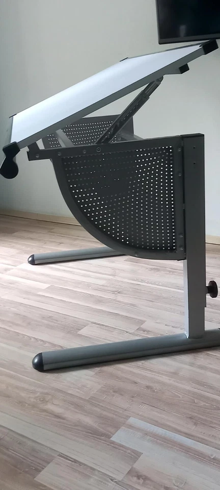 Kinderschreibtisch höhenverstellbar