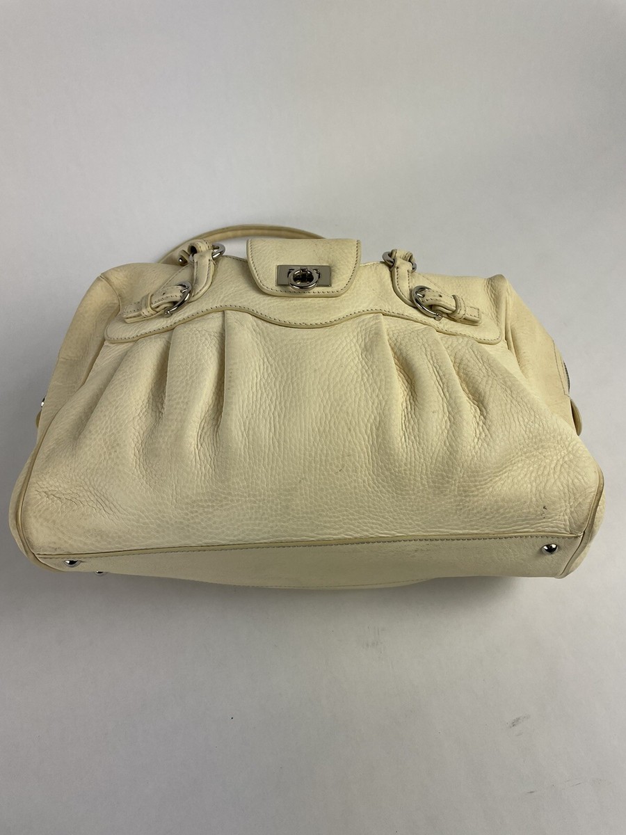 Authentic Salvatore Ferragamo DY-21 6880 Gancini Handbag leather 