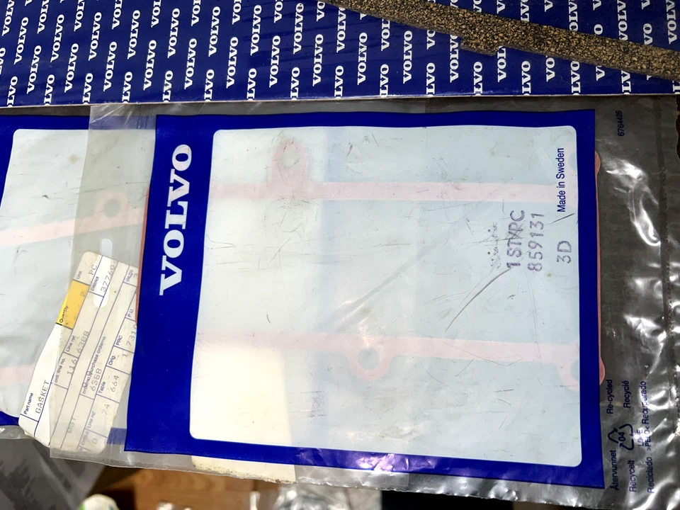LOT OF 26 VOLVO PENTA OEM NEW GASKETS B366 - Image 2 of 4