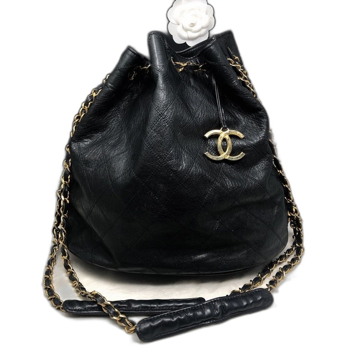 Chanel Vintage Black Lambskin Timeless CC Drawstring Backpack Gold Hardware Chanel Coco Chevron Smooth Black Leather Chain Drawstring  main image 4