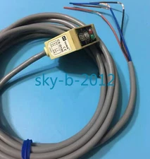 1PCS NEW IN BOX SUNX photoelectric switch sensor CX-D100