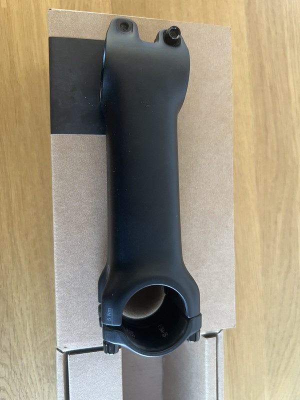 Canyon V13 Stem, 120mm, 1 1/4 Steerer Diameter, +/- 6 Degrees New