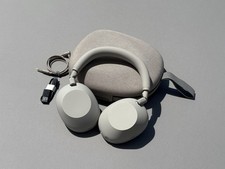 Sony WH-1000XM6 Wireless Noise Canceling Headphones with case - Silver OB