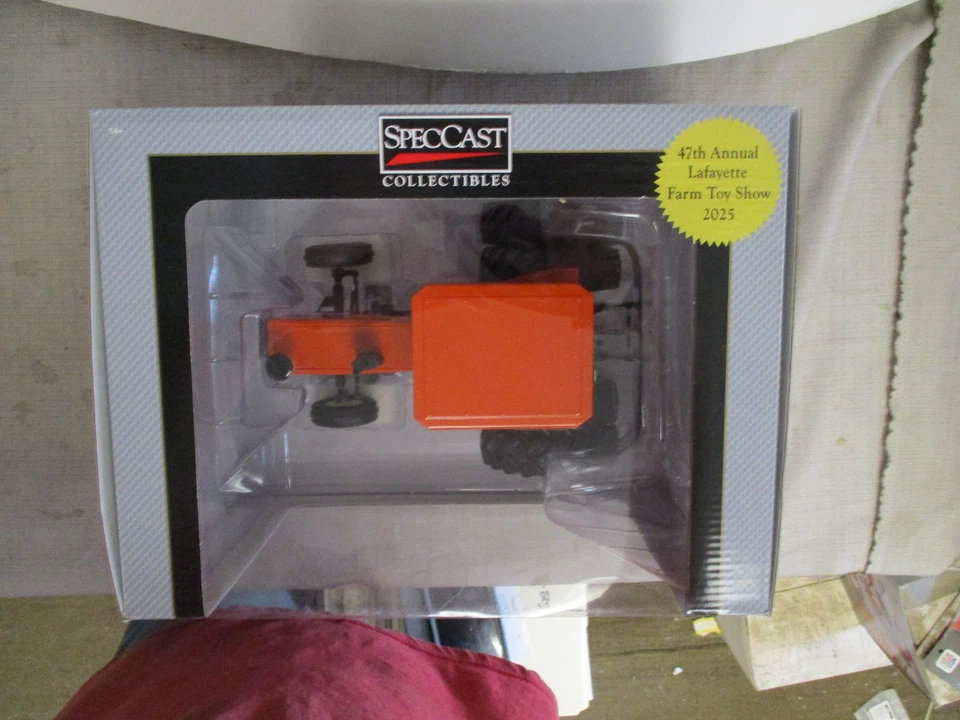 Allis Chalmers Model 6080 Toy Tractor "2025 Lafayette Toy Show" 1/16 Scale, NIB - Image 3 of 4