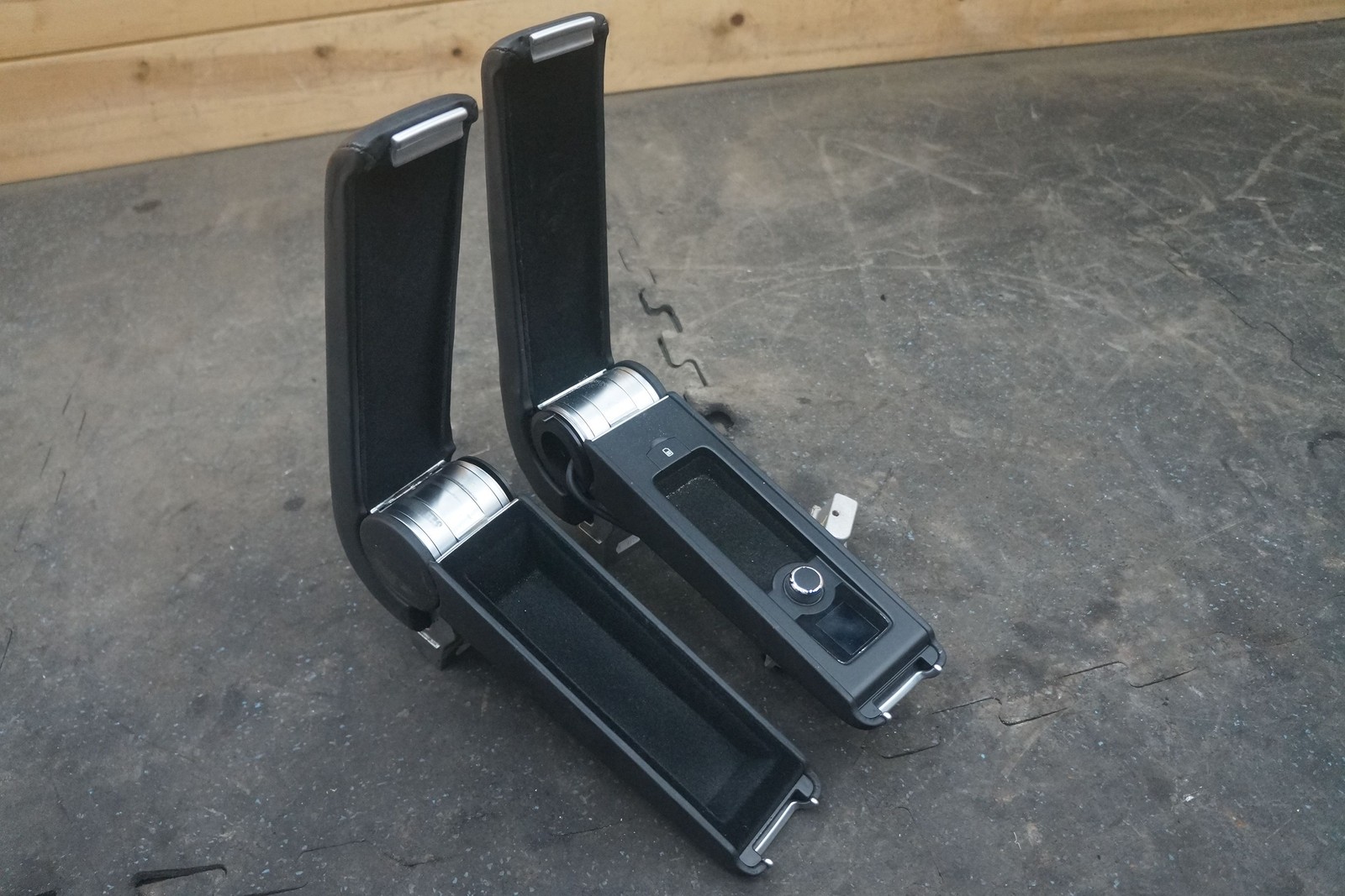 Set Front Center Console Armrest Black OEM Bentley Continental Flying Spur 2006