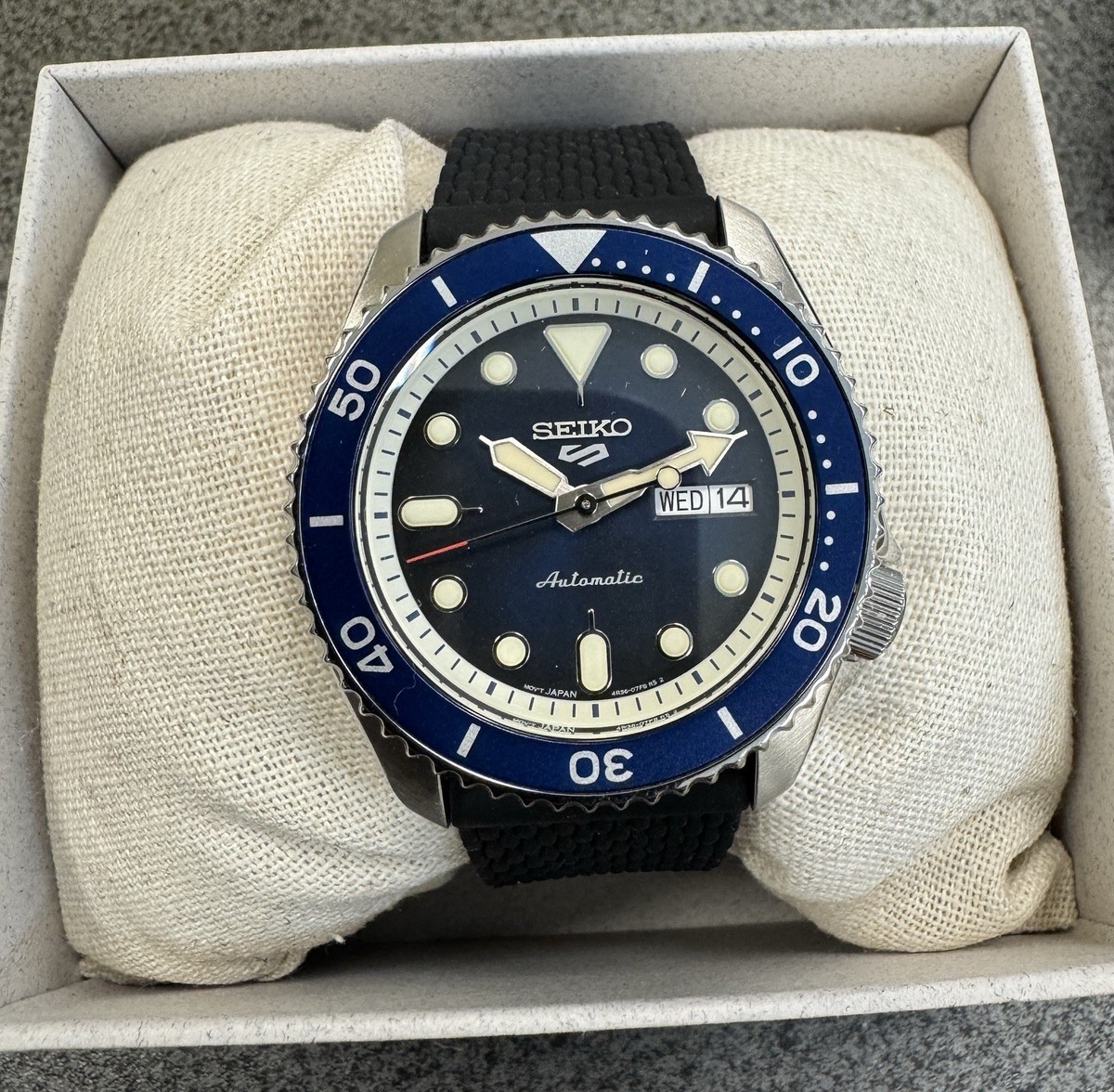 Seiko 5 Sport Mens SRPD93 Blue Dial Automatic Silicone Band Watch