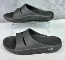 Oofos Matt Black Recovery Slide Sandals Men's 6 / Women's 8 (S2214)