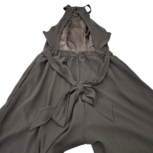 LULUS Damen Jumpsuit schwarz Stehkragen Neckholder Mieder fließend weites Bein hinten offen M - Bild 6 von 7