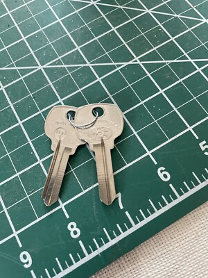 S And G National Master  RO5 1069M R064d Key 2 New Key Blanks Locksmith