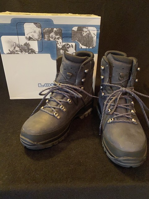 lowa lady light gtx hiking boots