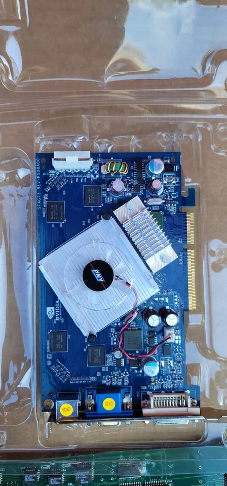 PNY Nvidia GeForce 7 7600GS 512MB DDR2 AGP Ultra Graphics Card - Image 3 of 4