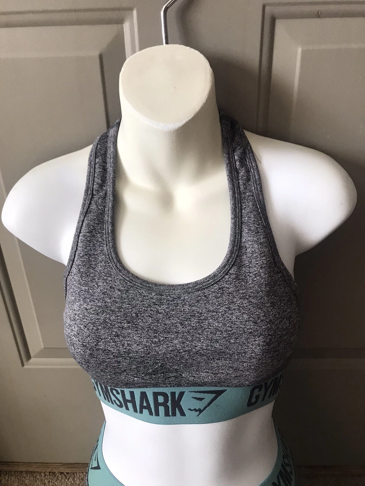 gymshark 2 pc running set sports bra track athletic leggings