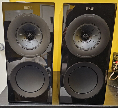 KEF R3 Meta 3-Way Bookshelf Speakers -Black (Pair) - See Pics -
