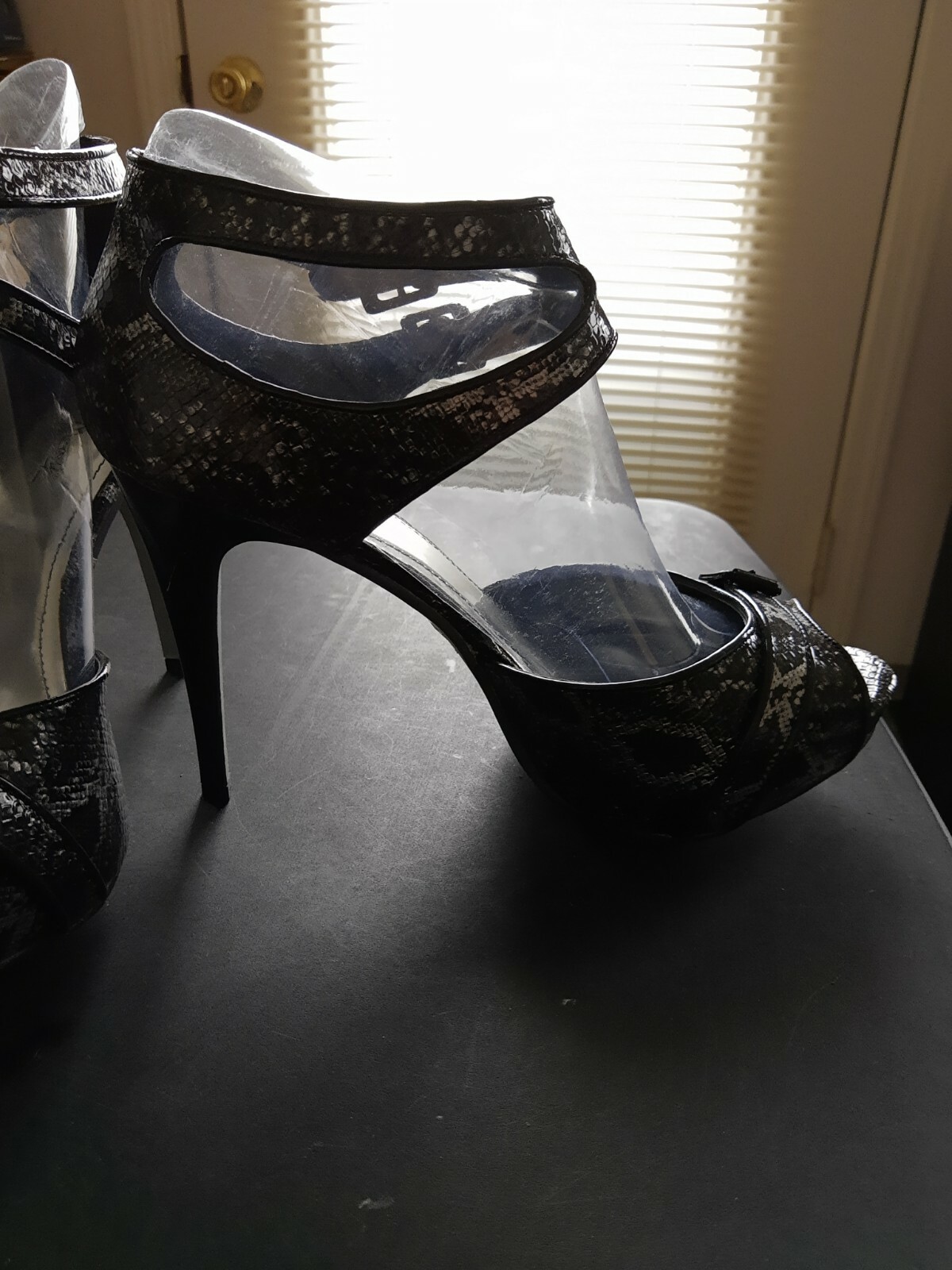 Anne Michelle 5" BLACK & SILVER Python Print Plat… - image 3