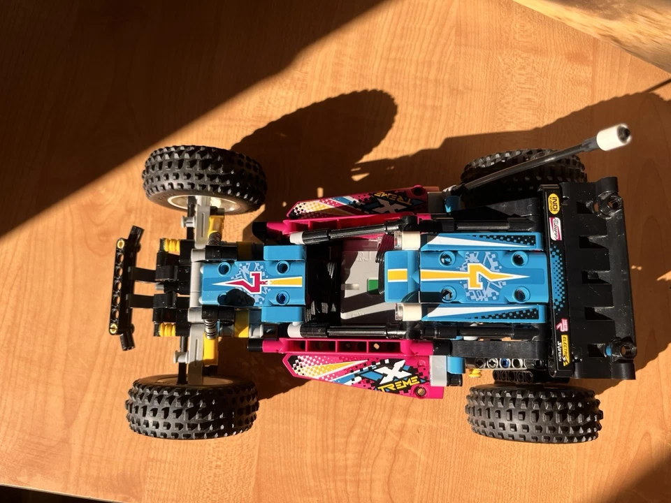 LEGO Technic 42124 Off-Road Buggy, foto 3 di 5