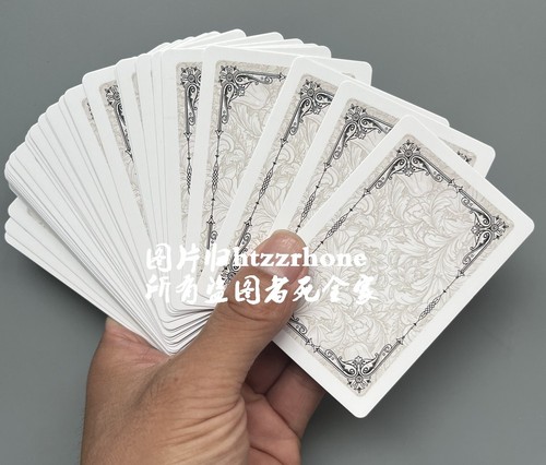 Fotografía de niña modelo arte imagen corporal jugar cartas baraja de póquer colecciones - Imagen 5 de 5