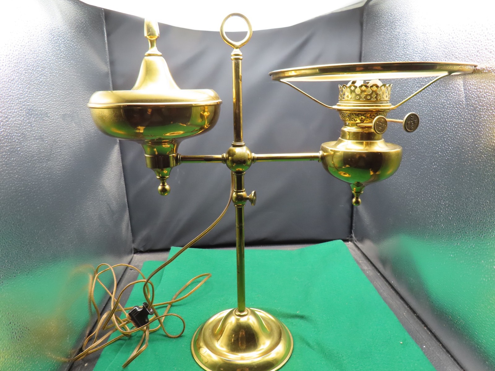 ANTIQUE BRADLEY & HUBBARD SINGLE BRASS ELECTRIFIED STUDENT LAMP 10" SHADE RING