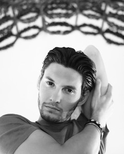 Ben Barnes Unsigned Photo E1311 Sexy Ebay