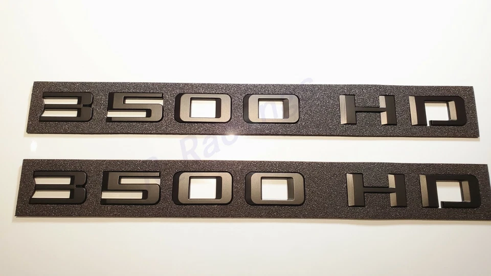 Placa de identificación emblema de puerta negra mate 2 piezas 2019+ nueva Silverado 3500HD 3500 HD Foto 2 de 4