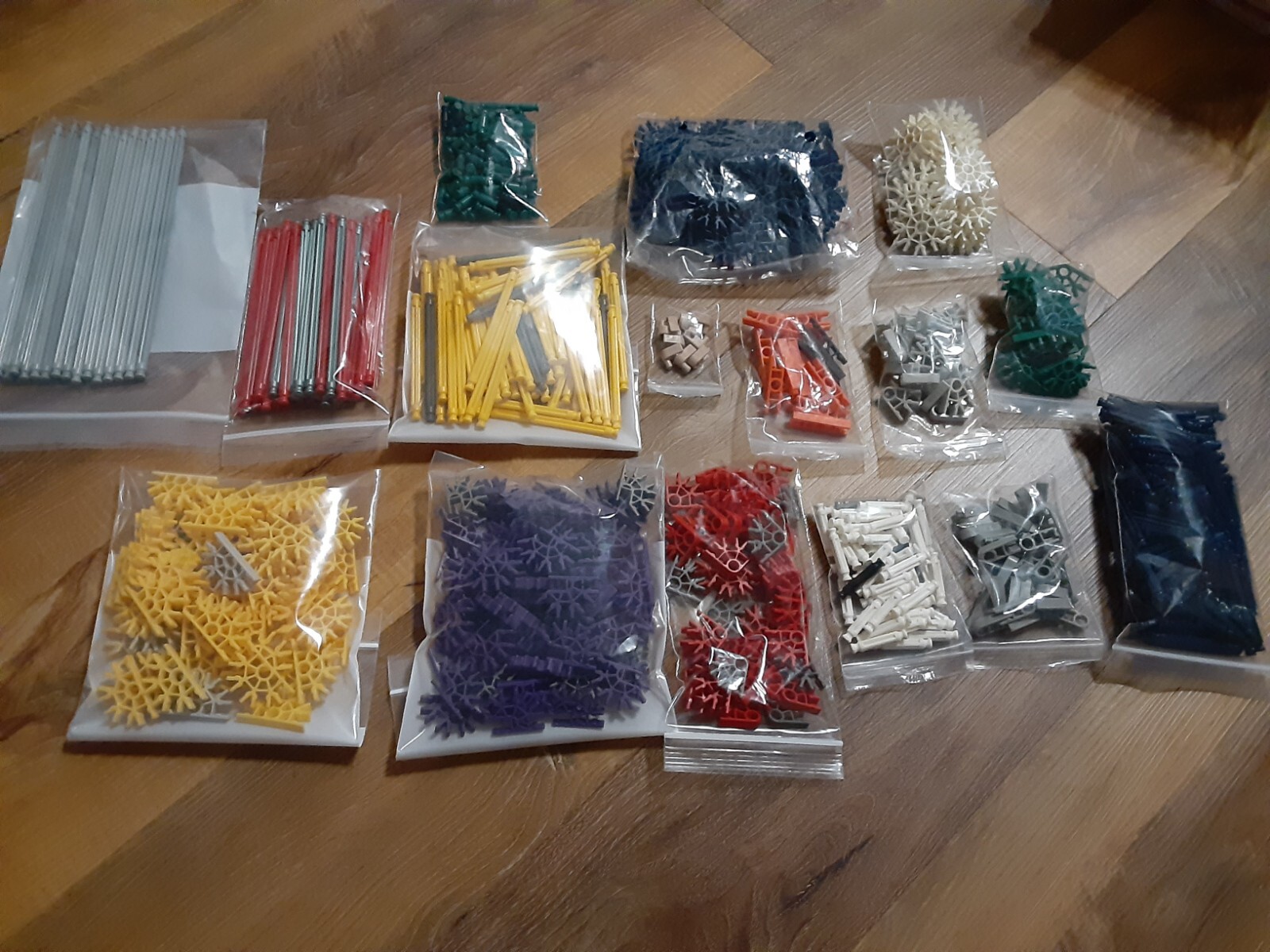 Mixed K'nex Rods & Connectors 3 Lbs Standard K'nex Parts Lot of 720