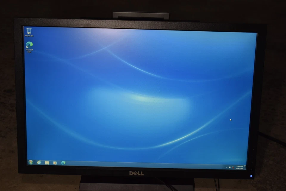 Dell Optiplex Quad Core i7-2600S 8GB 500GB HD Windows 7 Pro x64 22" LCD Monitor - Image 2 of 4