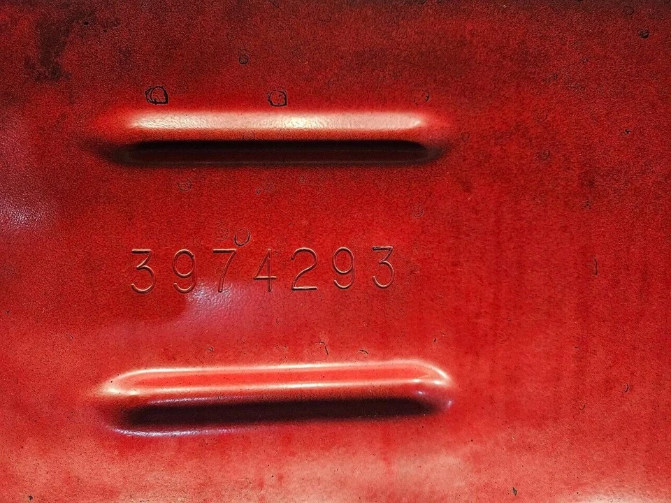 Cummins ISC 8.3L Diesel Engine Oil Pan Freightliner M2 3974293 OEM - Image 2 of 4