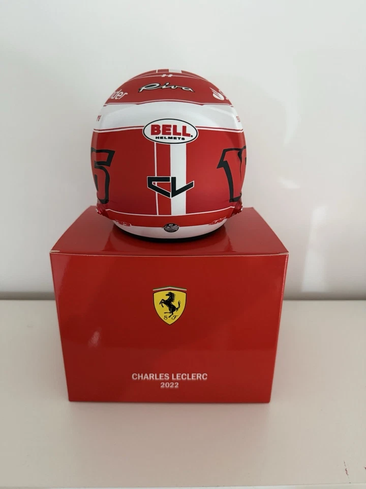 Charles Leclerc 2022 Helmet Ferrari in scala 1/2 Bell - Immagine 3 di 4