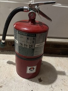 Buckeye Fire Extinguisher Model 11 SA Halotron 1