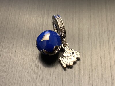 PANDORA Disney チャーム New Holiday Disney Pandora Charms Featuring Minnie, Mickey, and