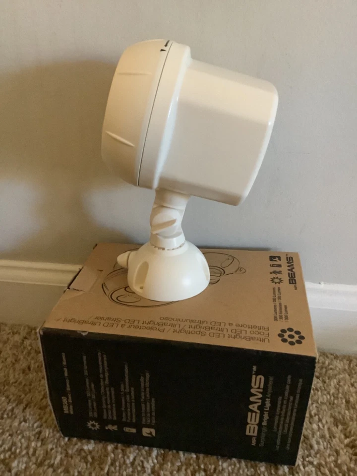 Mr Beams Spot Light Motion Sensor Outdoor Wireless Battery Ultra Bright White - Image 2 of 3