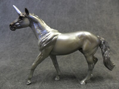 Breyer * Esteem * 6937 Sparkling Splendor Unicorn Stablemate Model Horse