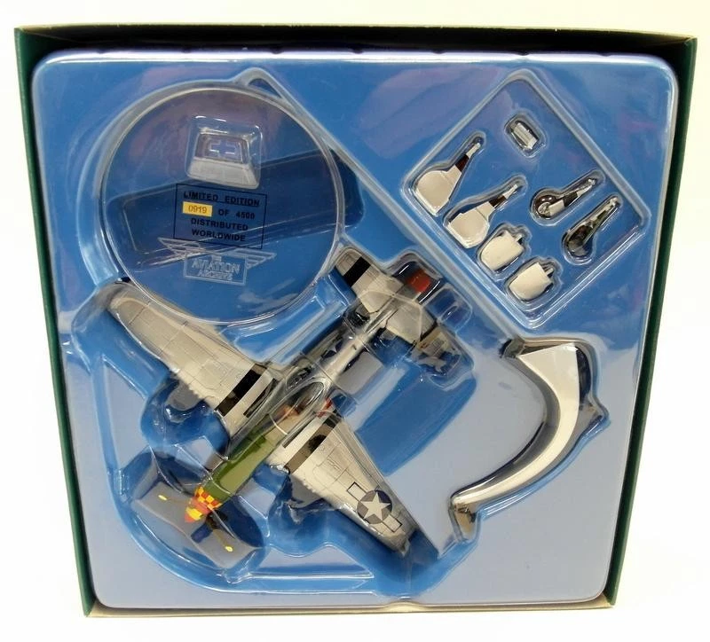 Corgi 1/72 AA32208 North American P-51D Mustang 41-4937 Gentlemen Jim FG 1944 - Image 2 of 4