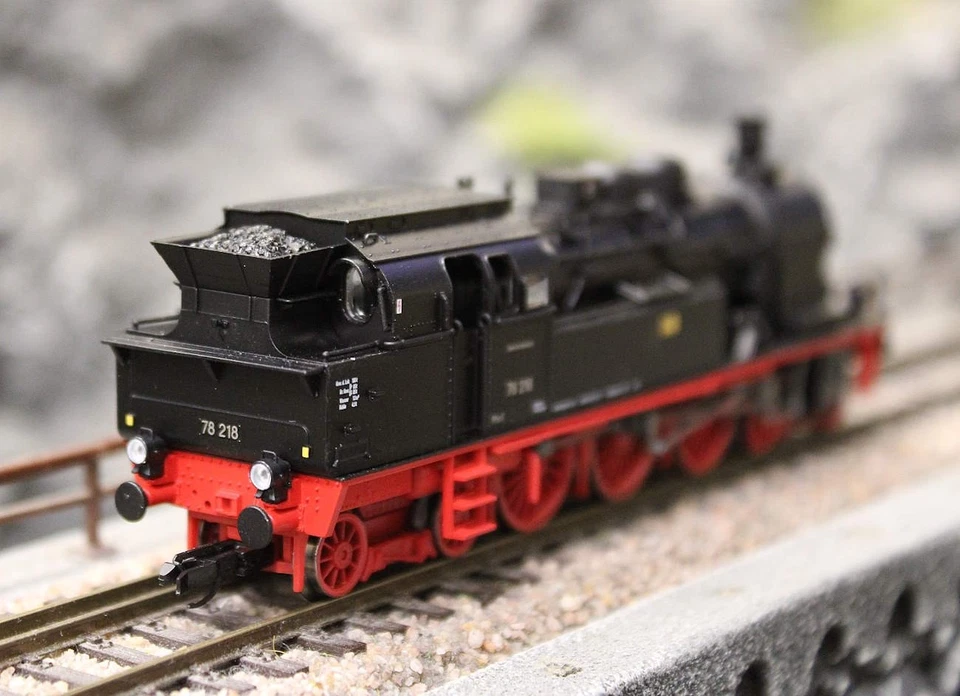 Tillig 04201 Dampflokomotive BR 78.0 der DR - Spur TT - Neu in OVP - Bild 3 von 4