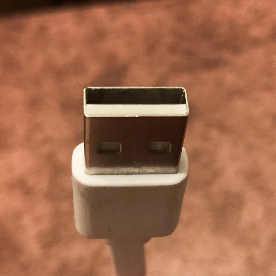 8" Inch Flat Micro USB-B/USB 2.0 Cable White (Micro USB-B) - Image 3 of 4