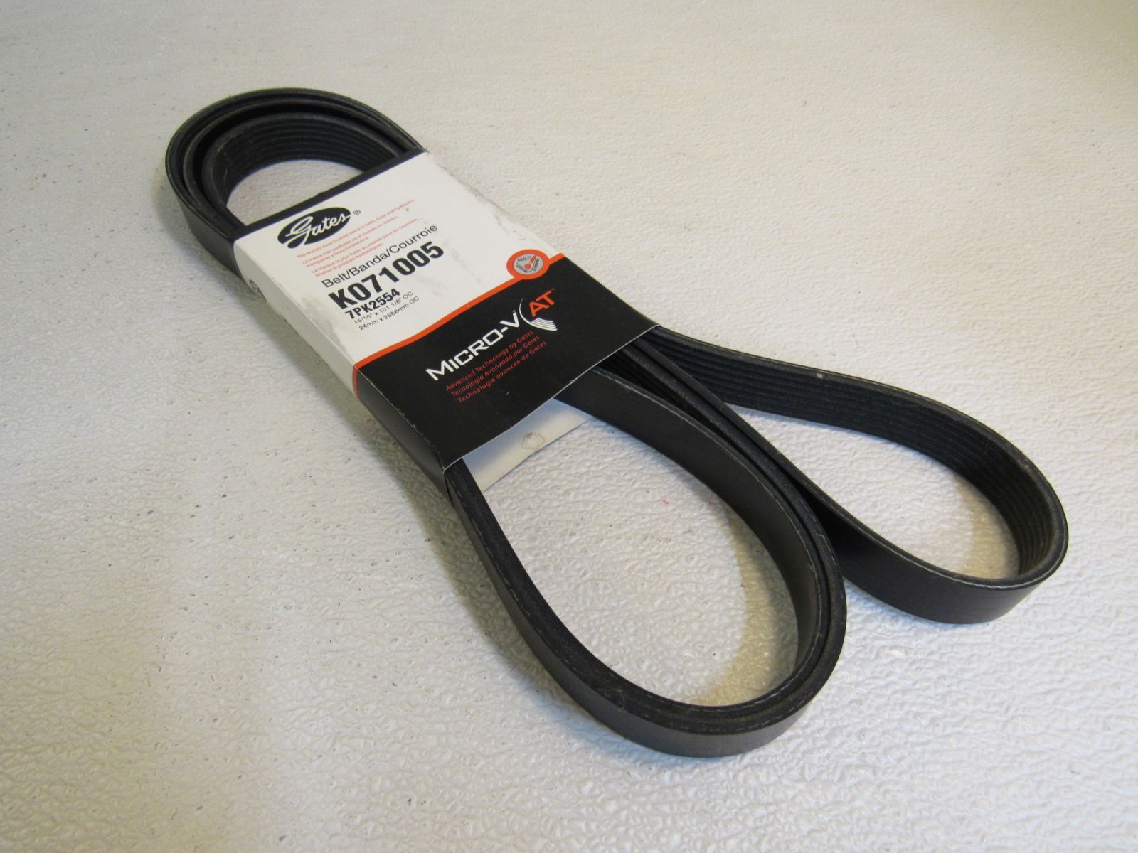 Gates Micro-V AT Belt 101.125in x 0.9375in Black K071005